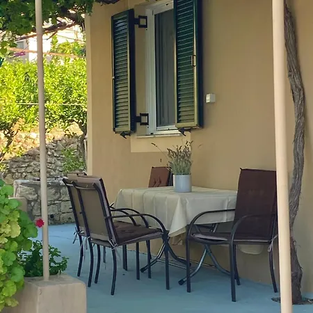 Grandma's Traditional Village House Σπίτι διακοπών Chavdata